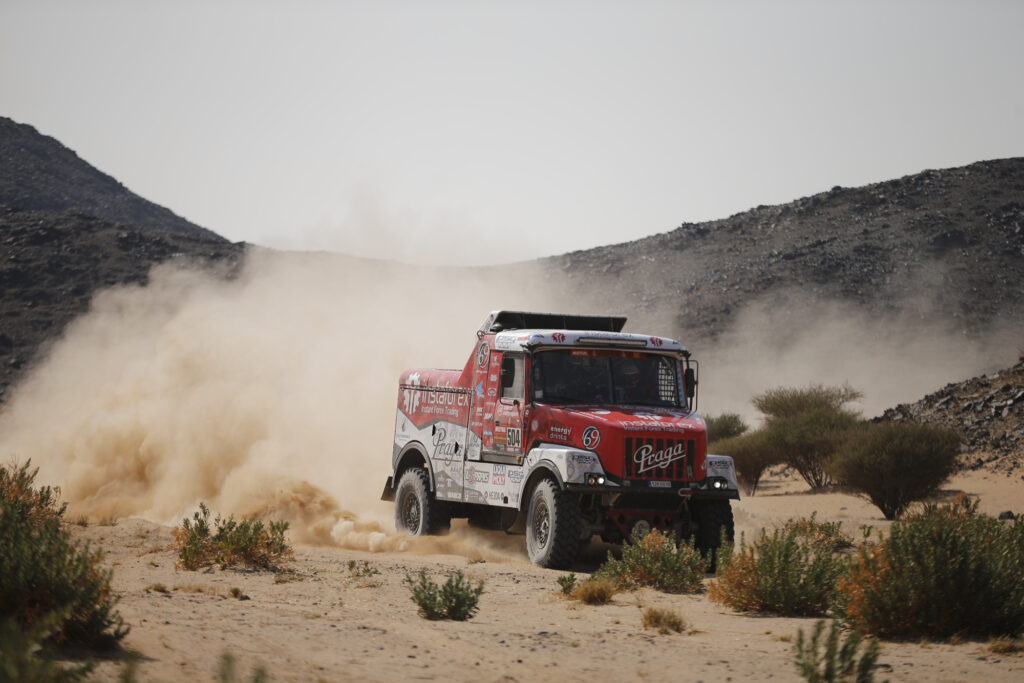 Dakar 2021: Another puncture, but Aleš Loprais remains in fifth place