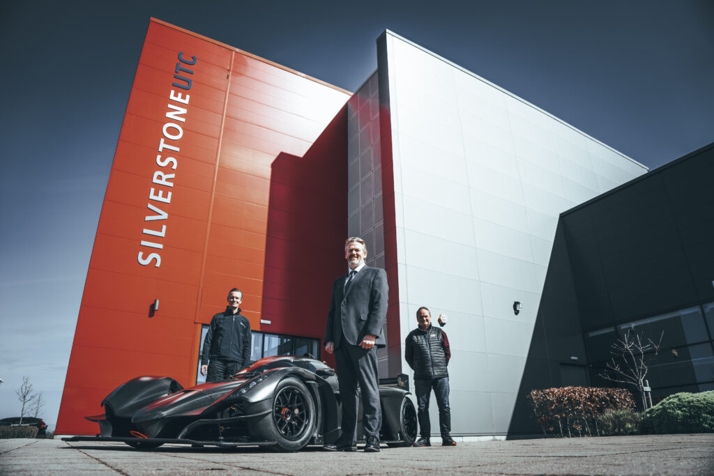 Podium Partnership for Praga Cars, Silverstone  University Technical College and VR  Motorsport