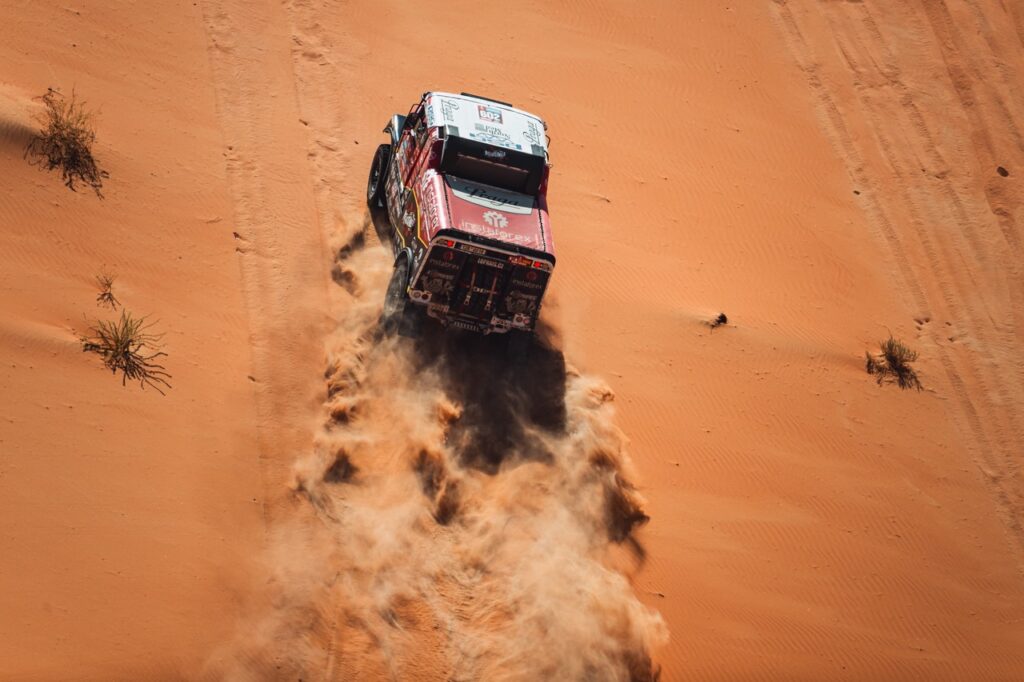 Praga | Dakar 2024: After Chrono 48 Stage, Loprais and his crew improved to second place overall