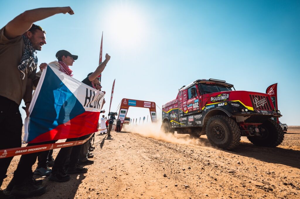 Praga | Dakar 2024: Aleš Loprais still trucking at Stage Six