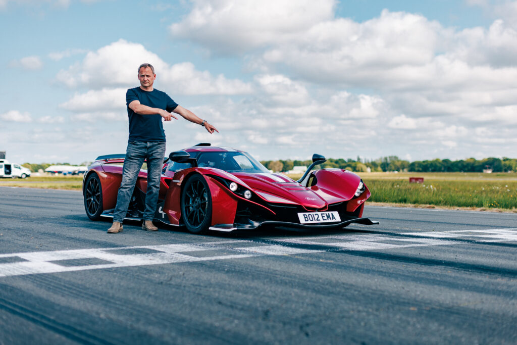 Praga | Praga Bohema becomes fastest pure combustion car around Dunsfold track